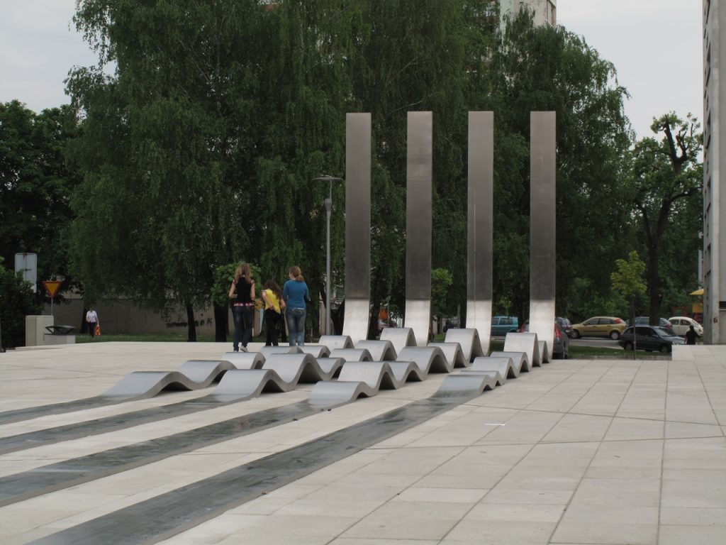 Alem Korkut – Spomenik Domovinskom ratu u Karlovcu, 4 rijeke