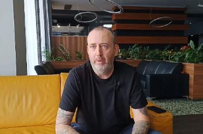 Legendarni Mark Williams uživa u Sarajevu: Prvi put sam tu, stresno je gledati sina