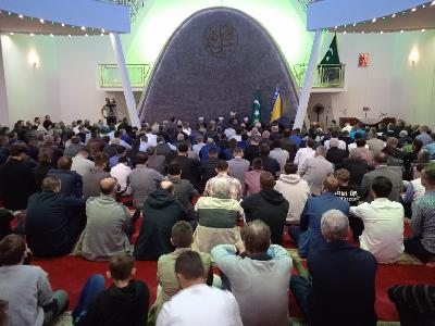 Bajram – namaz klanjan u svima džamijama u USK, centralna svečanost u Gradskoj džamiji u Bihaću