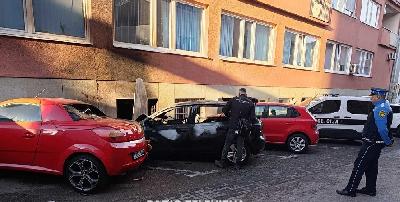 Požar na tri automobila u središtu Bihaća