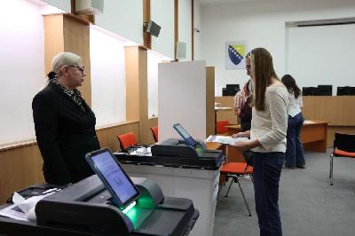 RAK: Izborna šutnja u BiH počinje 3. oktobra, zabrana objave anketa dan ranije